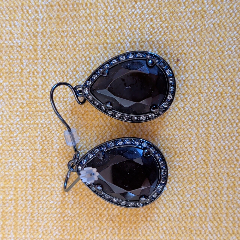 Elegant Multi-Color Earring Set - Picture 5 of 8